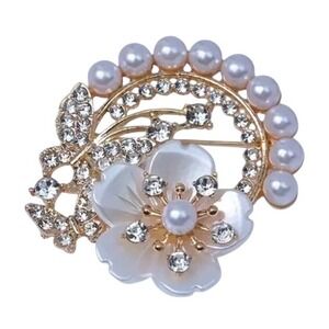 Rhinestone Flower Butterfly Brooch Gold Tone Faux Pearl  Pin Jewelry Coquette
